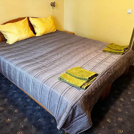 Hotel Kuivoja Looduskodu Loksa